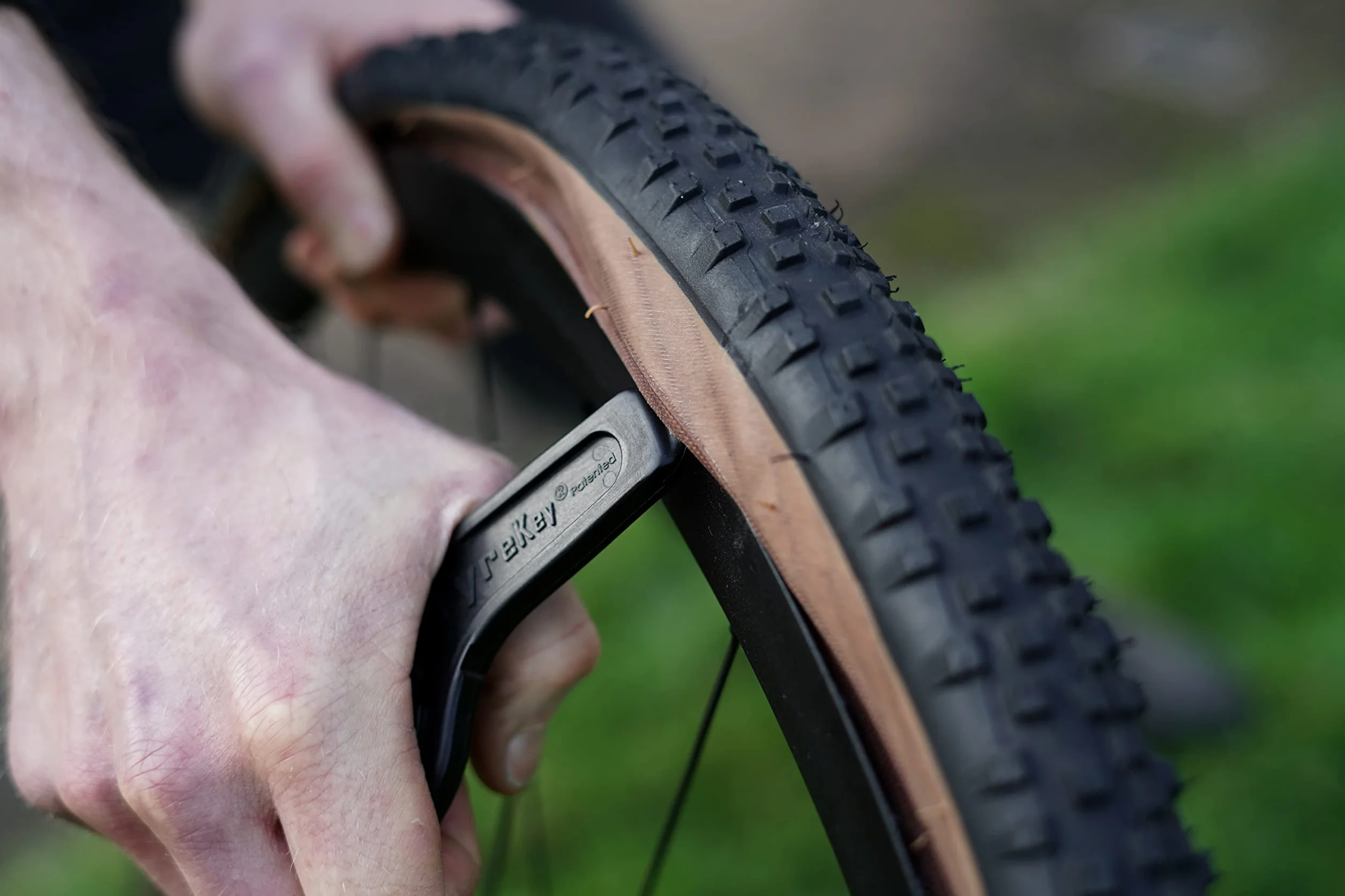 TyreKey tyre tool do opon bezdętkowych rowerowych