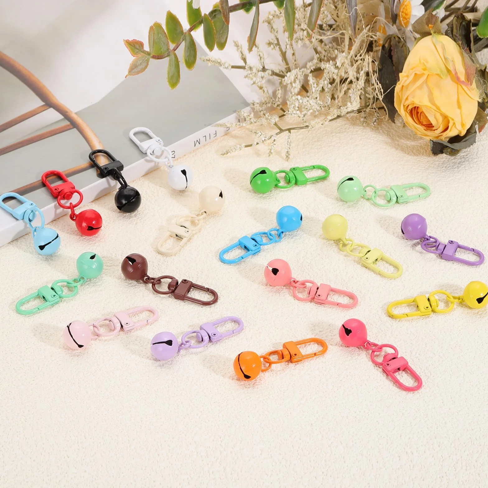 PATIKIL 10 PCS Campanellini Per Cani, Campanellino Per Collare Gatti Campanellini Piccoli Per Animali Domestici Portachiavi Carino IngrossoPer Collare Cane Charm Pendente, Viola Chiaro