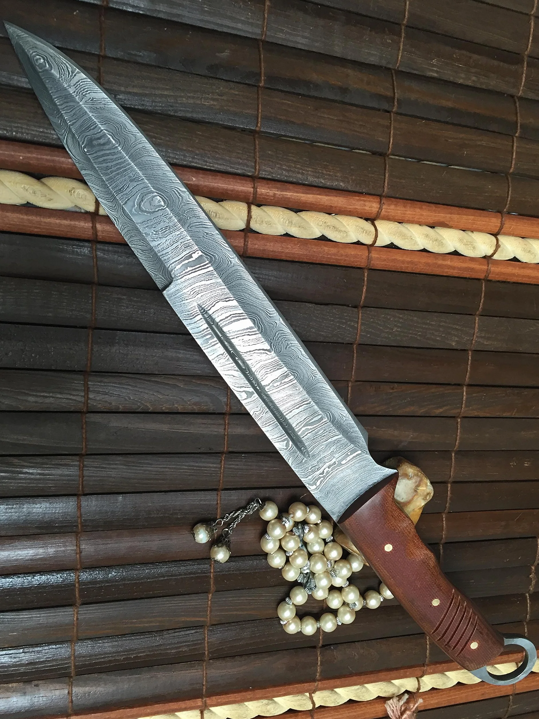 Coltello da caccia in acciaio Damasco (personalizzabile)