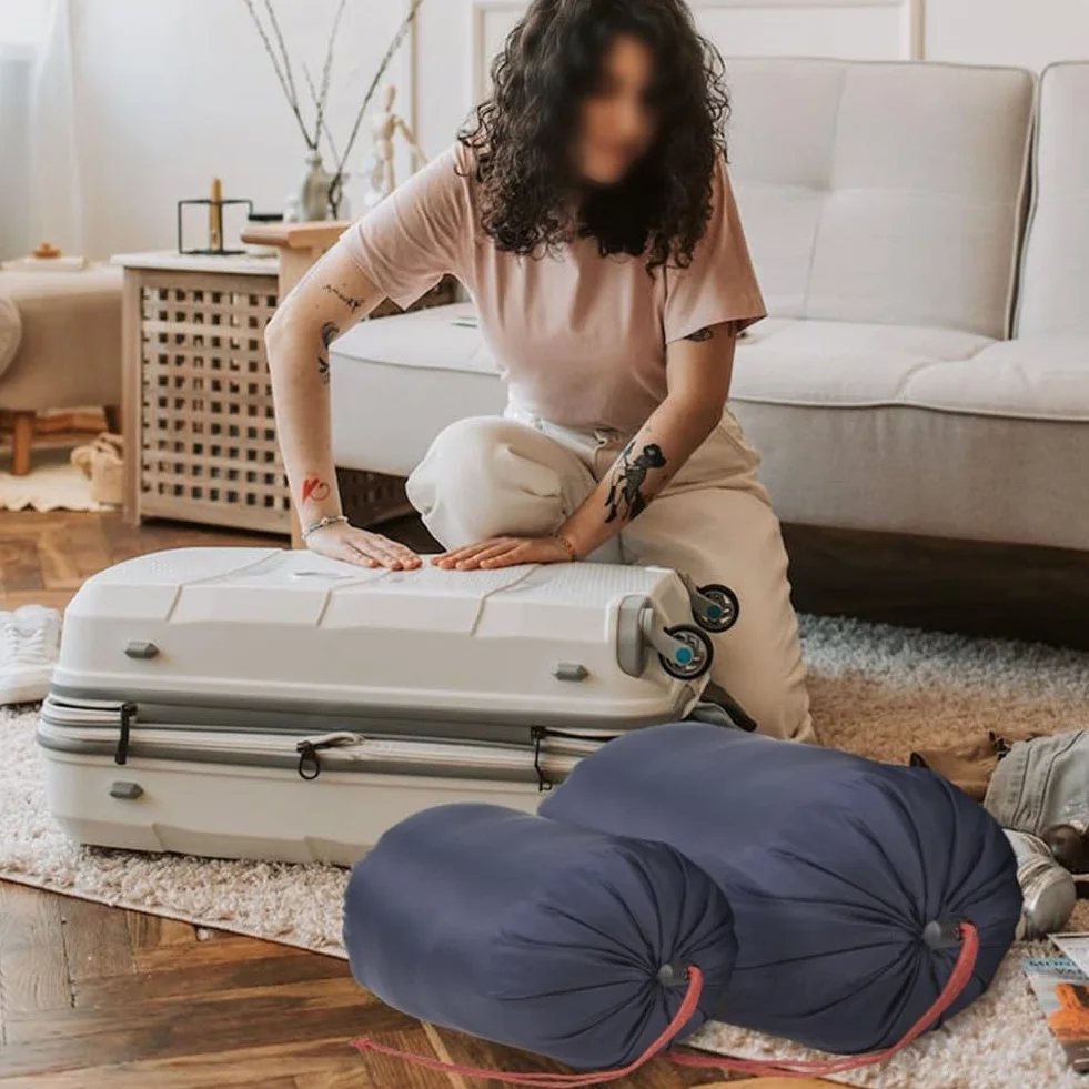 Sacchetto multiuso con coulisse blu scuro per piumini e sacchi a pelo