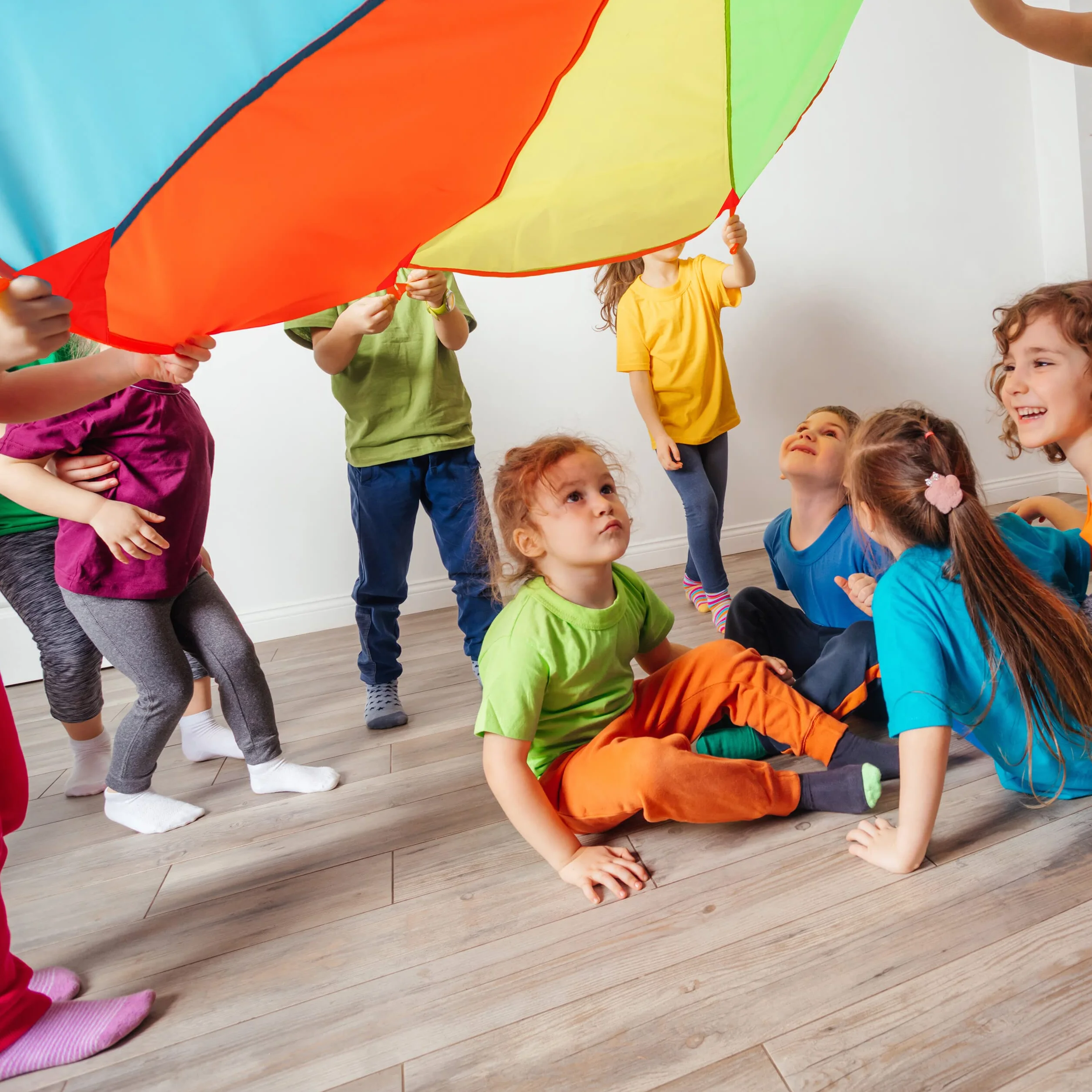 Relaxdays Paracadute Ludico Arcobaleno Telo Giocattolo per Bambini Ø 2 m Multicolore