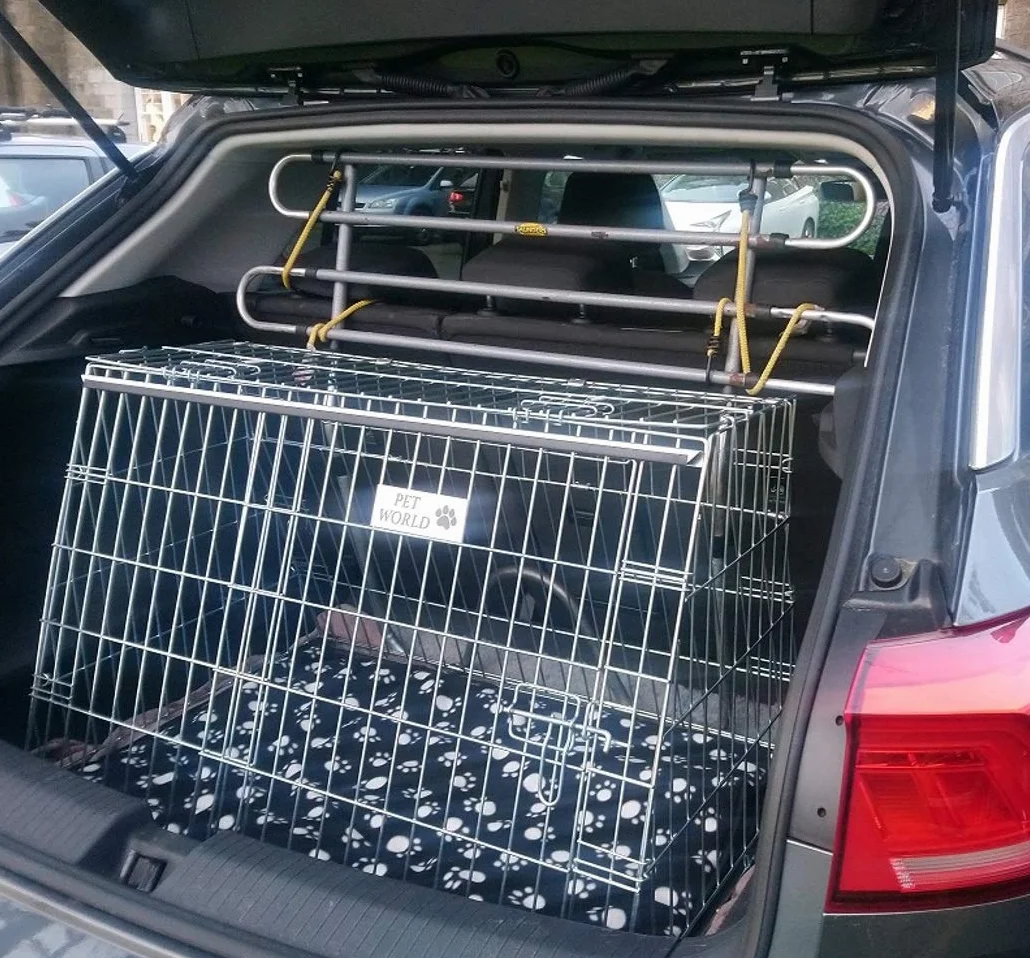 Pet World Gabbia per cani inclinata per auto, misura media, 86,4 cm, compatibile con Volkswagen VW T-Roc, design britannico, gabbia da viaggio in acciaio, portello di emergenza – pieghevole