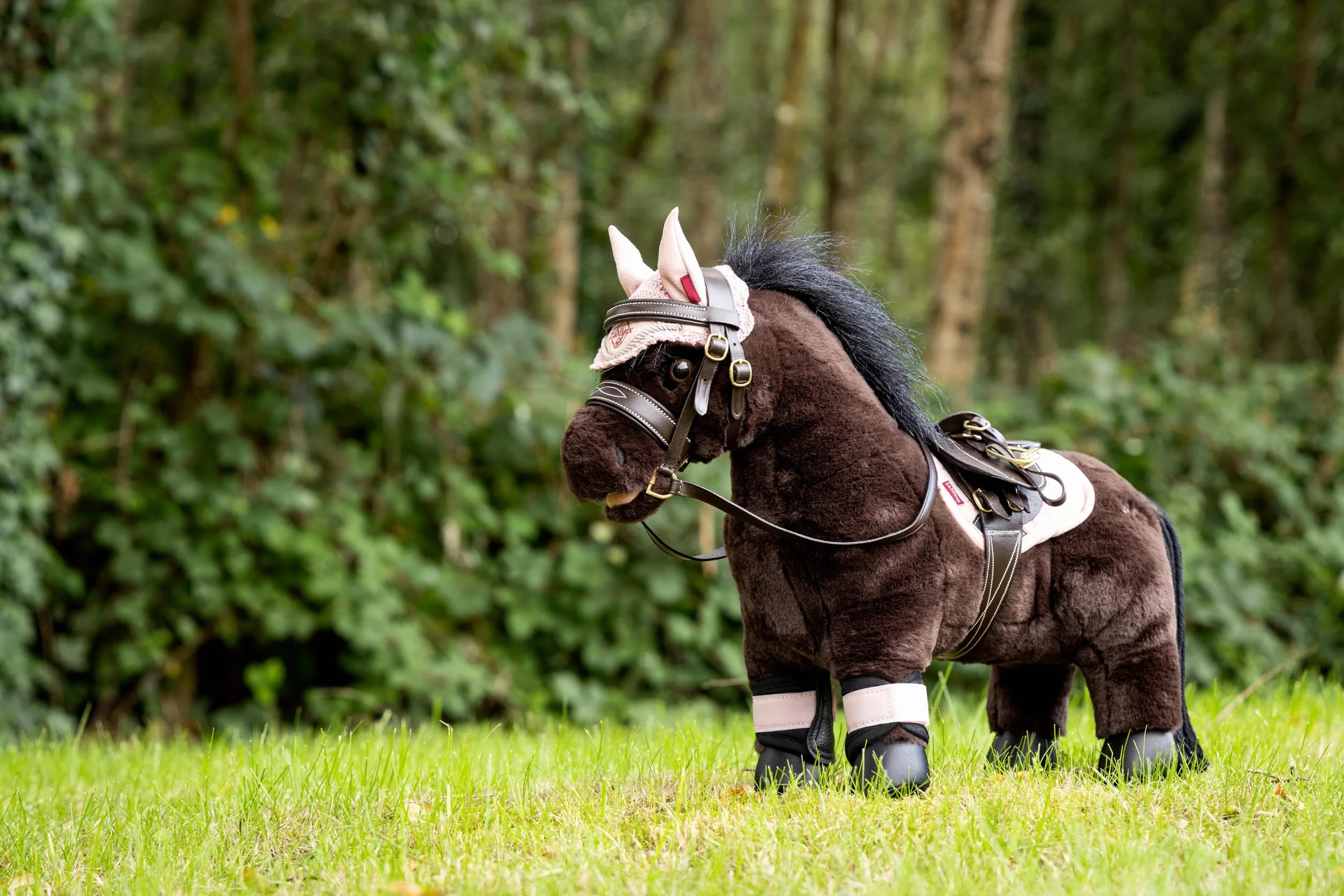 LeMieux Sella giocattolo per pony, in pelle a grana fine, adatta per bambini dagli 8 anni in su, colore: Marrone