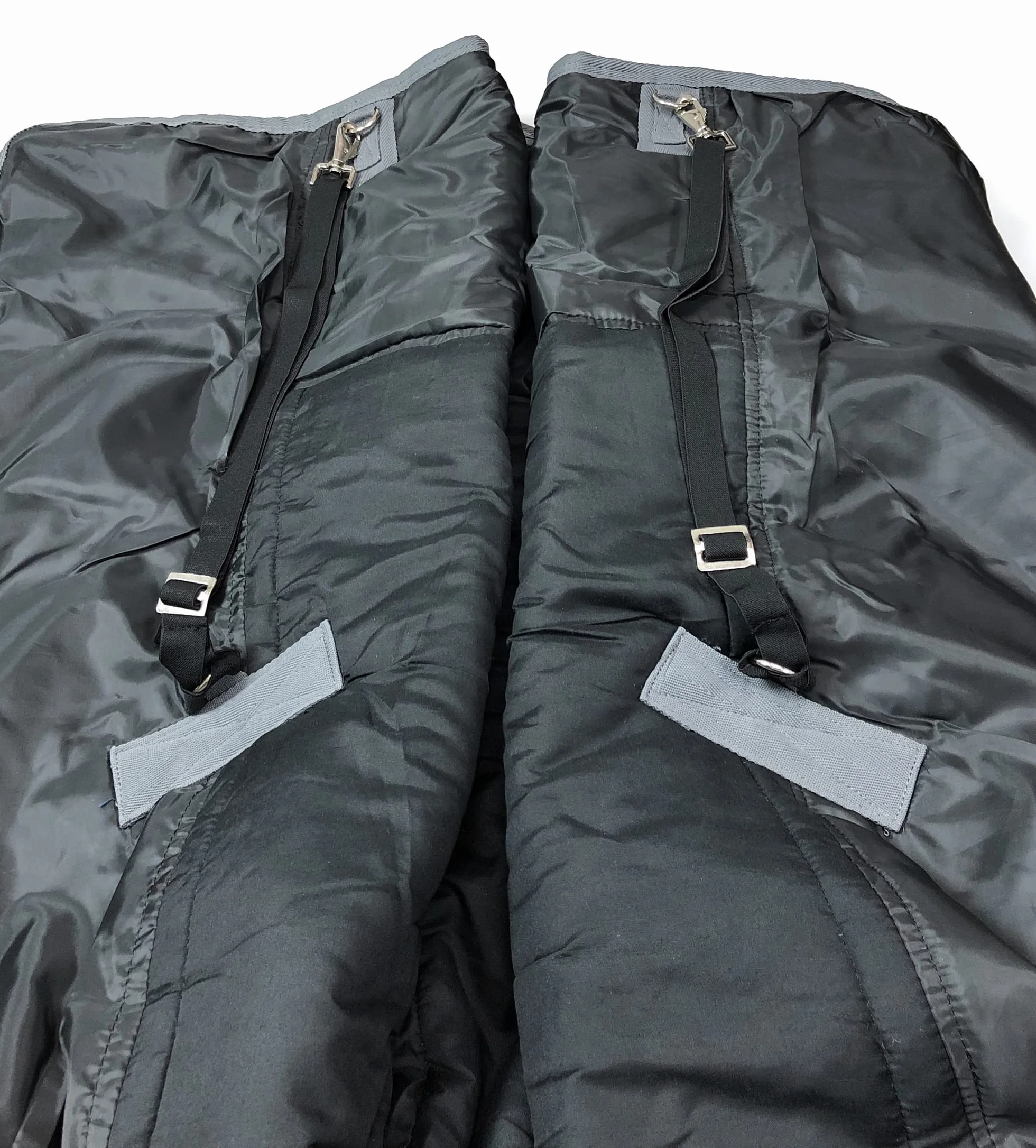 Horses, Coperta da Paddock per Cavallo Turnout 400 gr, Impermeabile, Resistente, Imbottita, con Cinghie ad Incrocio, BORDEAUX, 155 cm