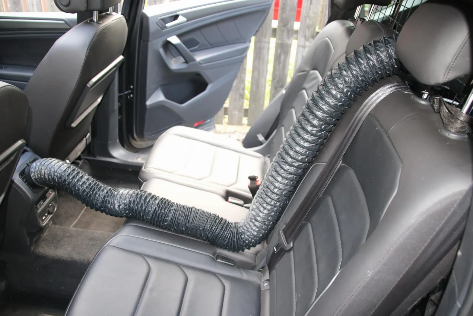 Doggyfresh - Sistema di ventilazione per cani per l’auto (grigio)