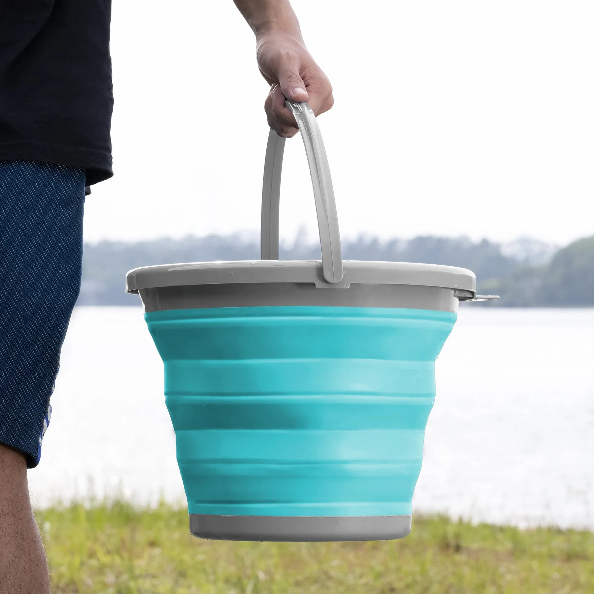Navaris Secchio Pieghevole 10 Litri Silicone - Secchiello Richiudibile Pulizie Bucato Campeggio Pesca - Secchio Portatile Acqua Azzurro