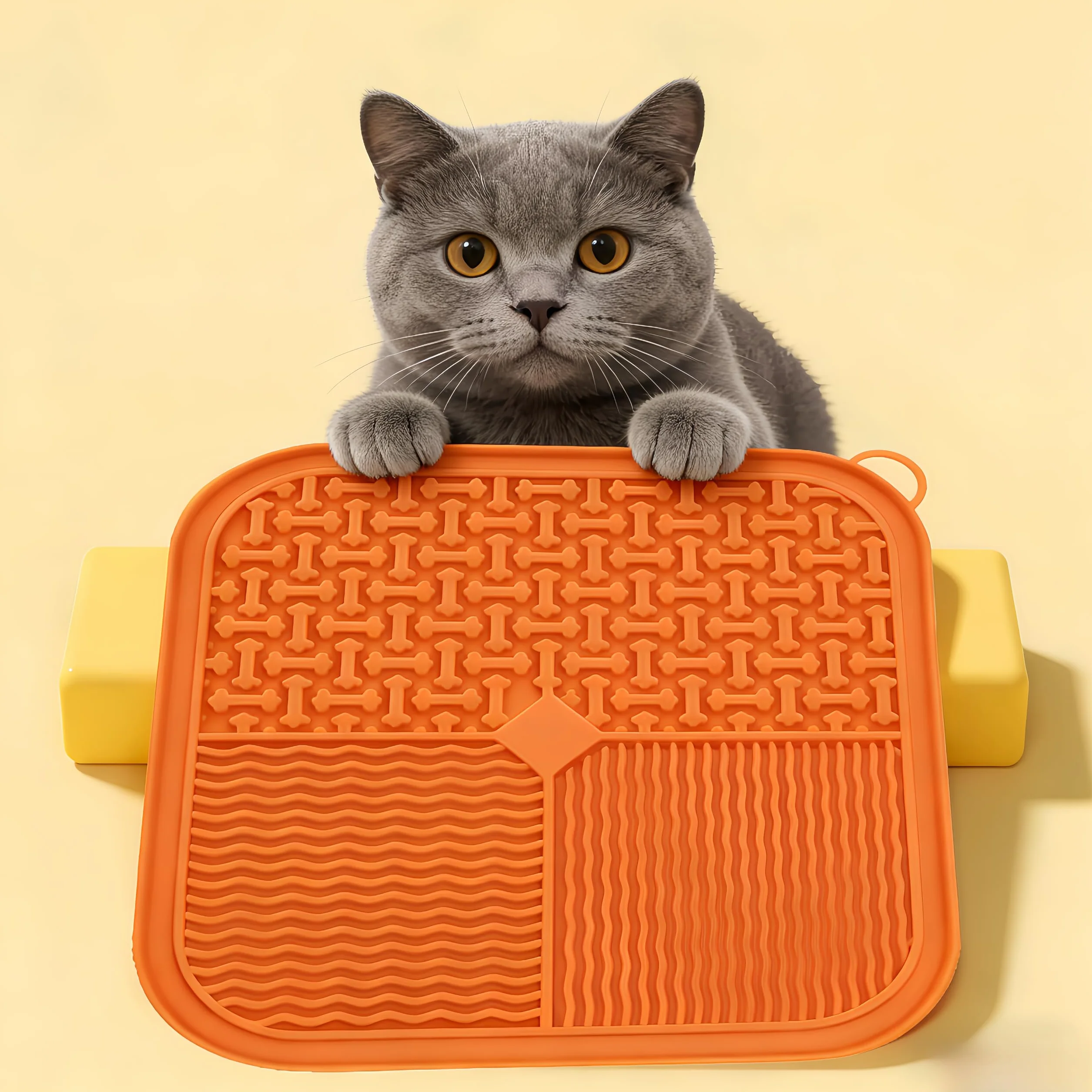Slow Feeder Licky Mats per gatti e cani, morbido silicone, forte ventosa, partizioni multifunzionali per alleviare l'ansia (arancione)