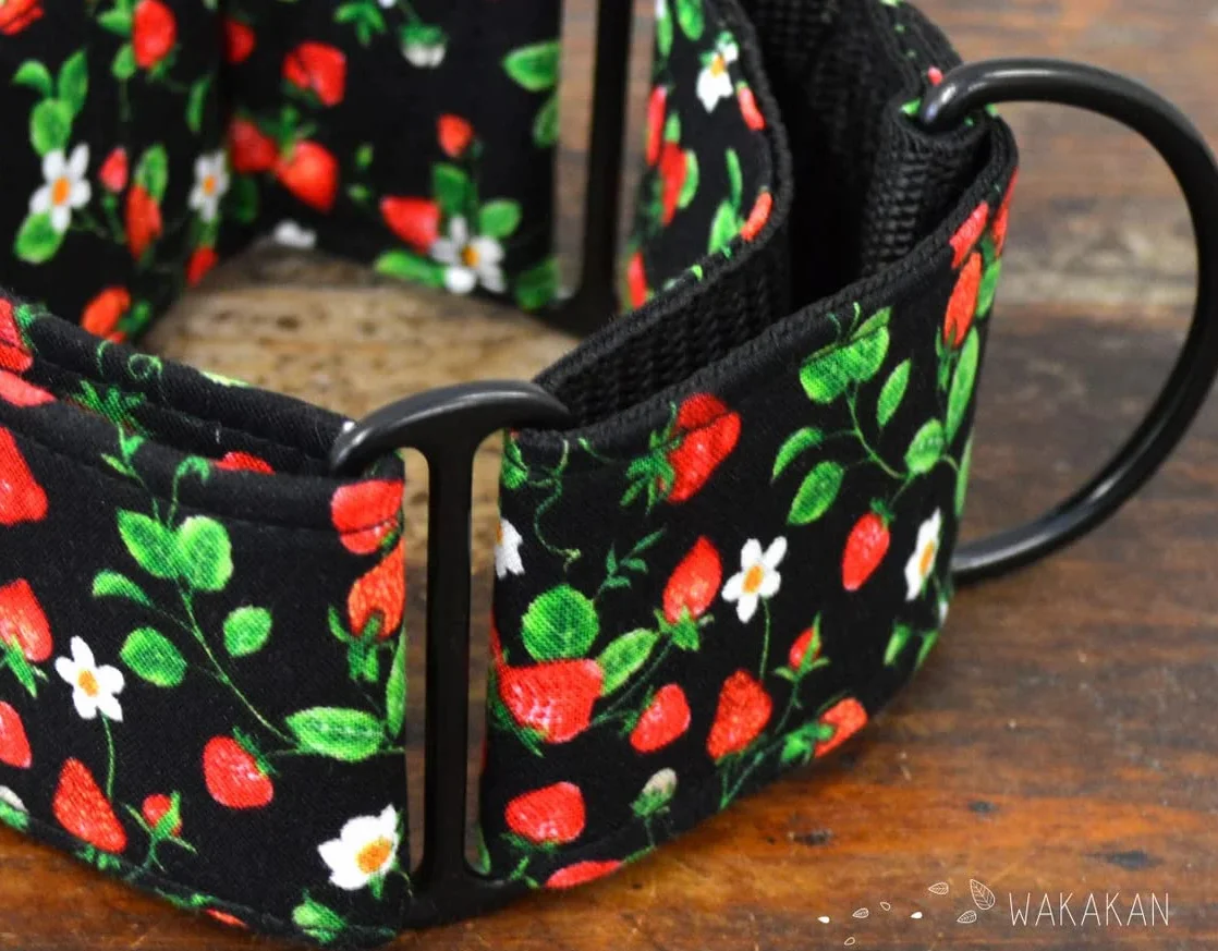 Wakakán Collare per cani martingale Strawberry Field fatto a mano Spagna