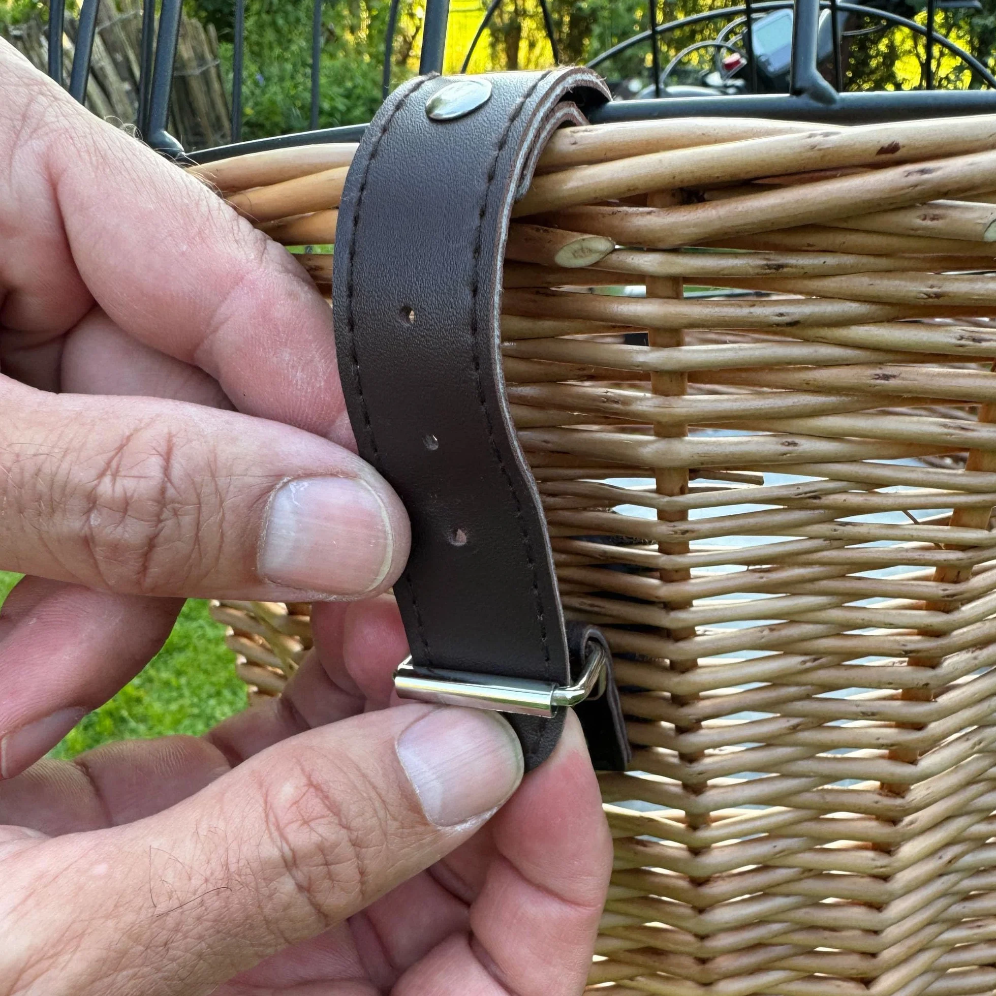 UNUS Cestino per bicicletta per cani in vimini, con copertura a griglia e cuscino, 47 x 29 x 34 cm