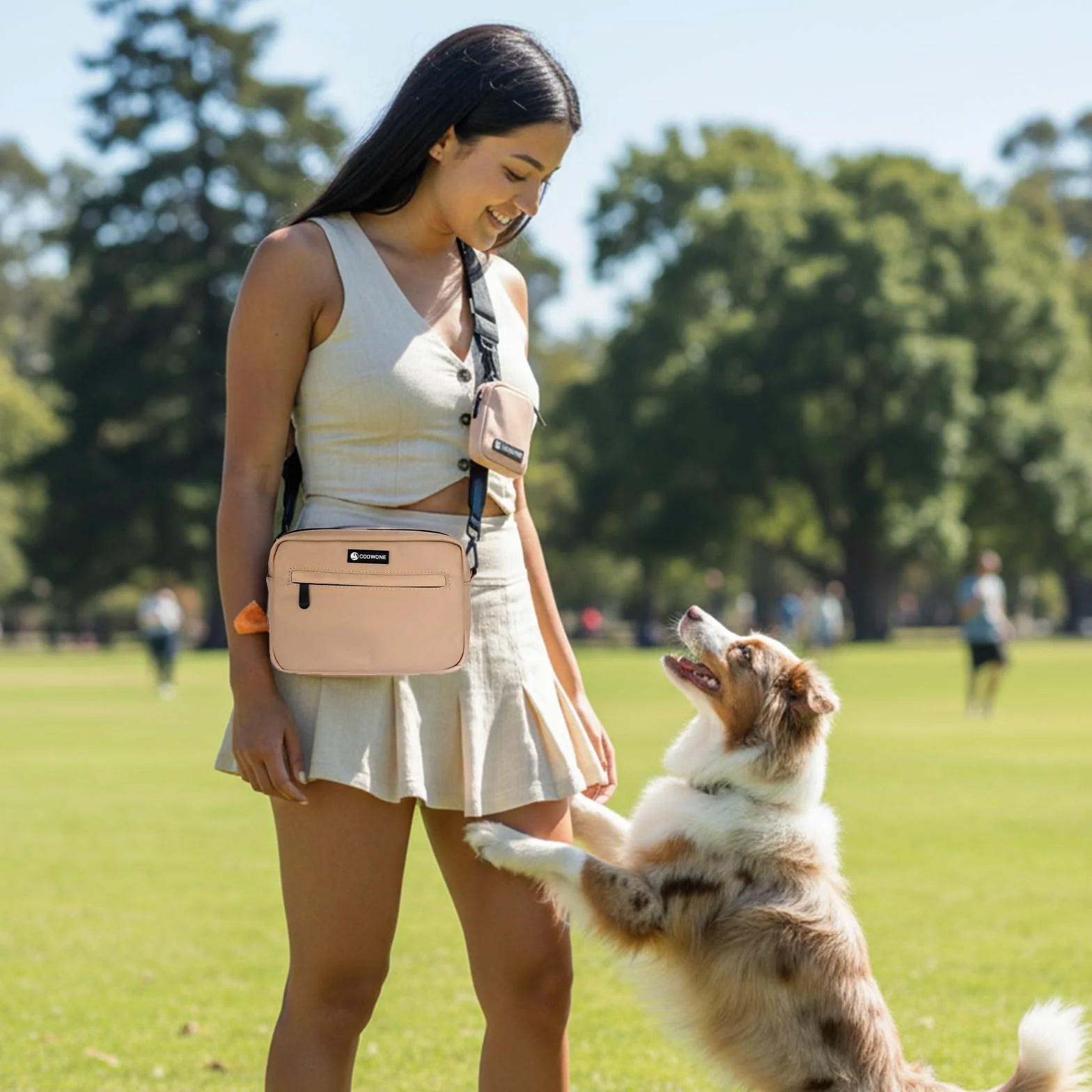 Borsa impermeabile per cani, borsa per cani per addestramento del cane, dispenser di sacchetti integrato, borsa a tracolla regolabile (caffè)