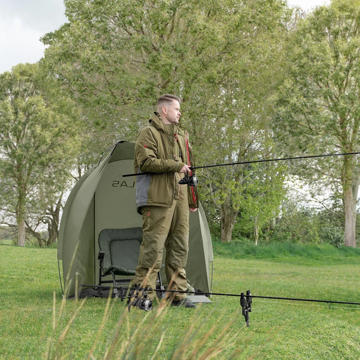 ATLAS Tenda Da Pesca Bivvy Carpfishing con Pali In Vetroresina e Borsa Inclusa