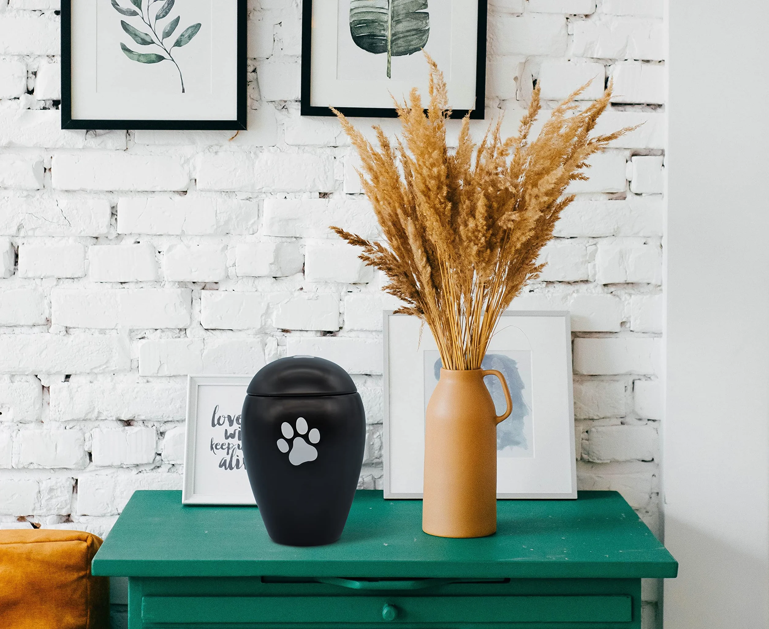 FeinKnick Urna devozionale da 1 litro, per gatto o cane, per interni ed esterni, realizzata a mano, in ceramica di alta qualità, con zampa argentata, resistente alle intemperie e per cenere