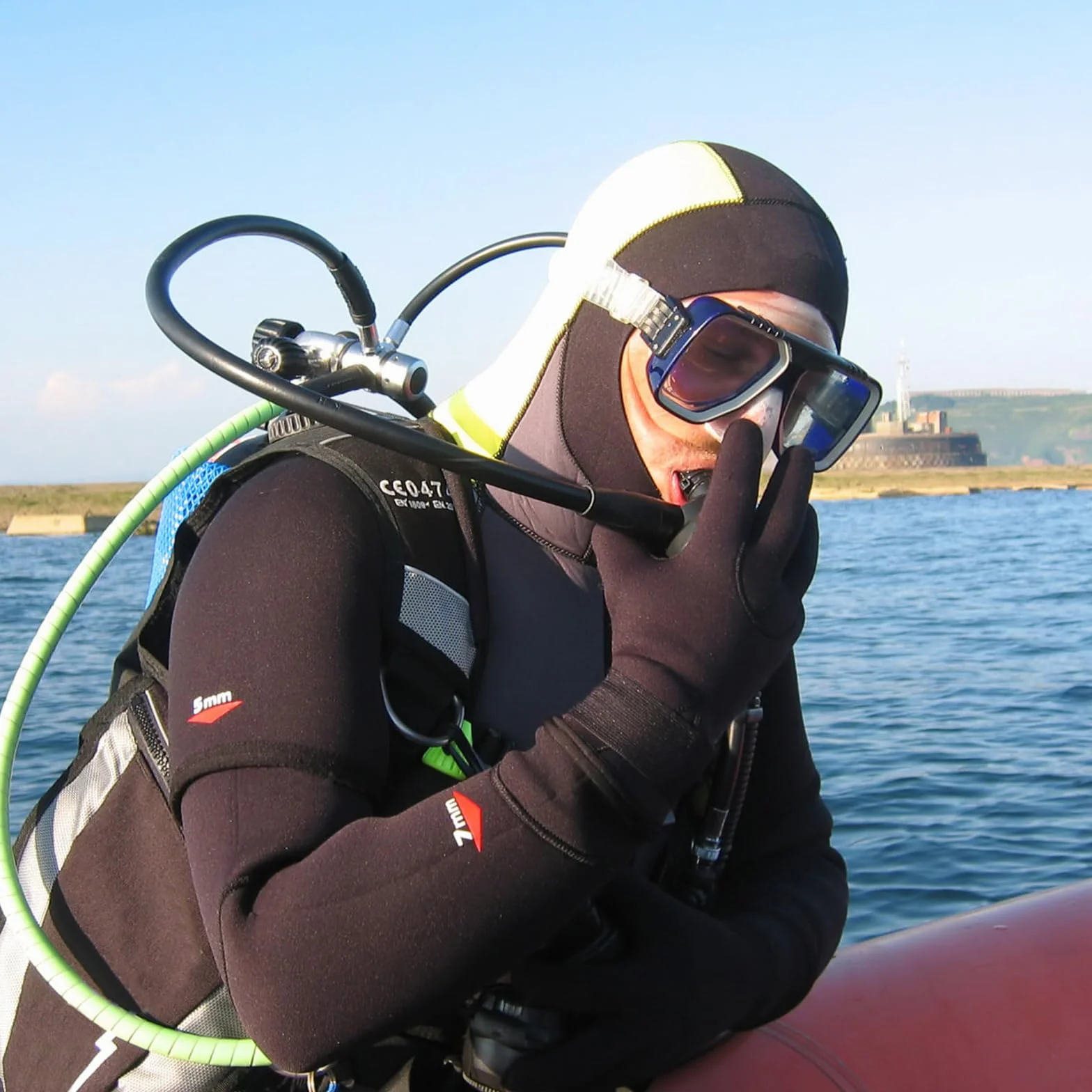 Catime Guanti da Sub per Immersione in Neoprene, Guanti da Muta 3mm Antiscivolo, Guanti Termica per Sport Acquatici con Cinturino da Polso Regolabile, Diving Gloves per Snorkeling Surf Pesca