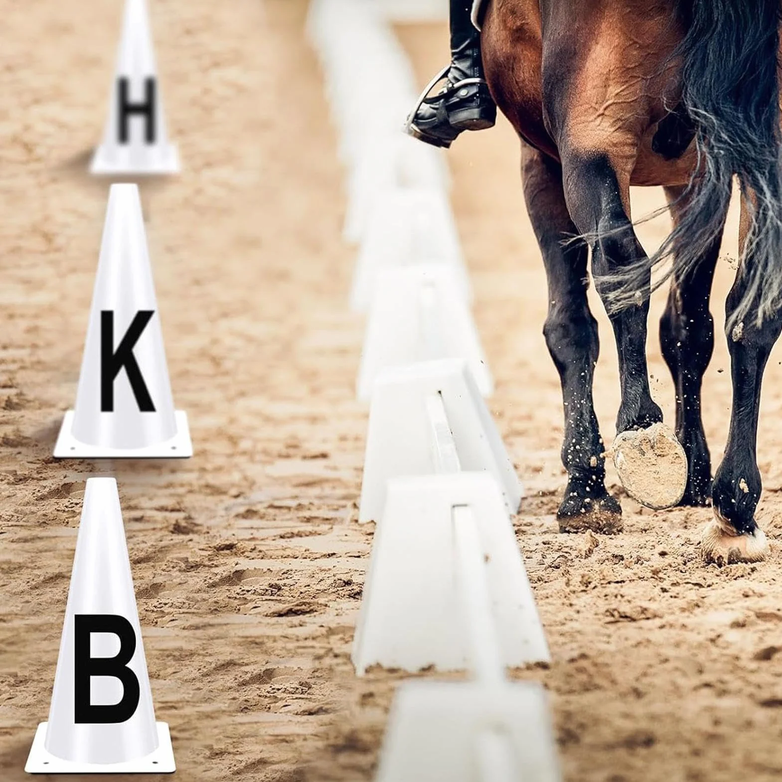 Coni per allenamento sportivo,Coni per allenamento - Coni da dressage con lettere | Segnalini da dressage da competizione, coni da allenamento sportivo impilabili per atleti equestri