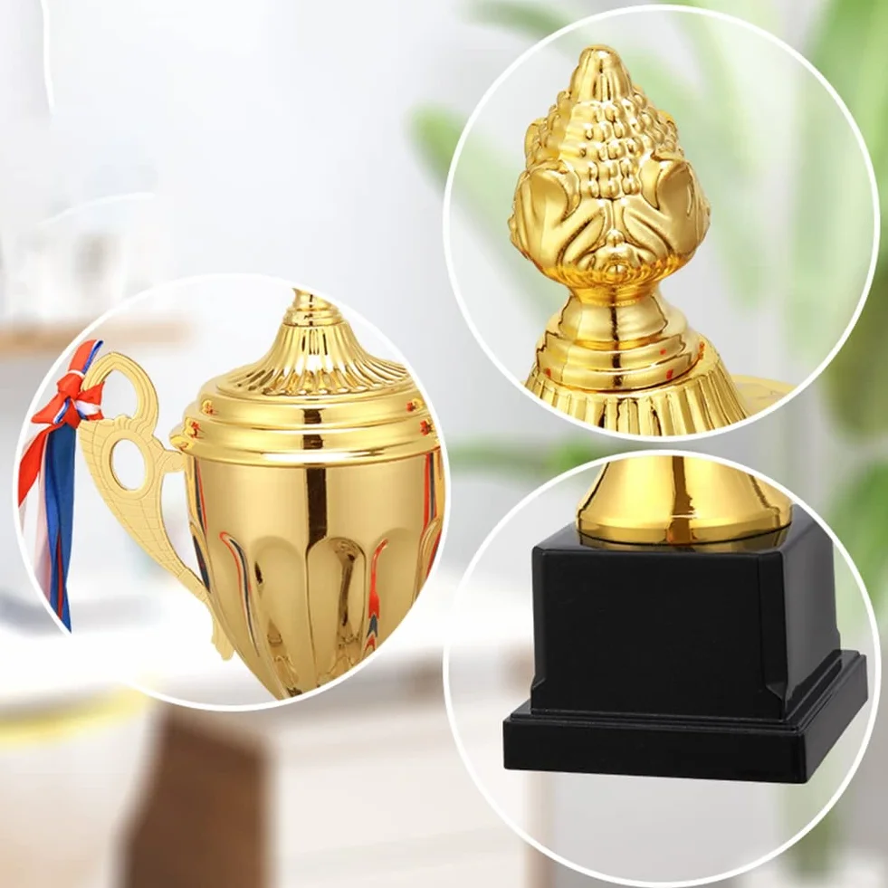 Gold Trophies Cup Football, Coppa Trofeo per Bambini, Decorazione Coppa Premio, Trofeo d'Onore per di Basket e Calcio in Sportivi, Regalo per Uomini e Donne, 29 cm