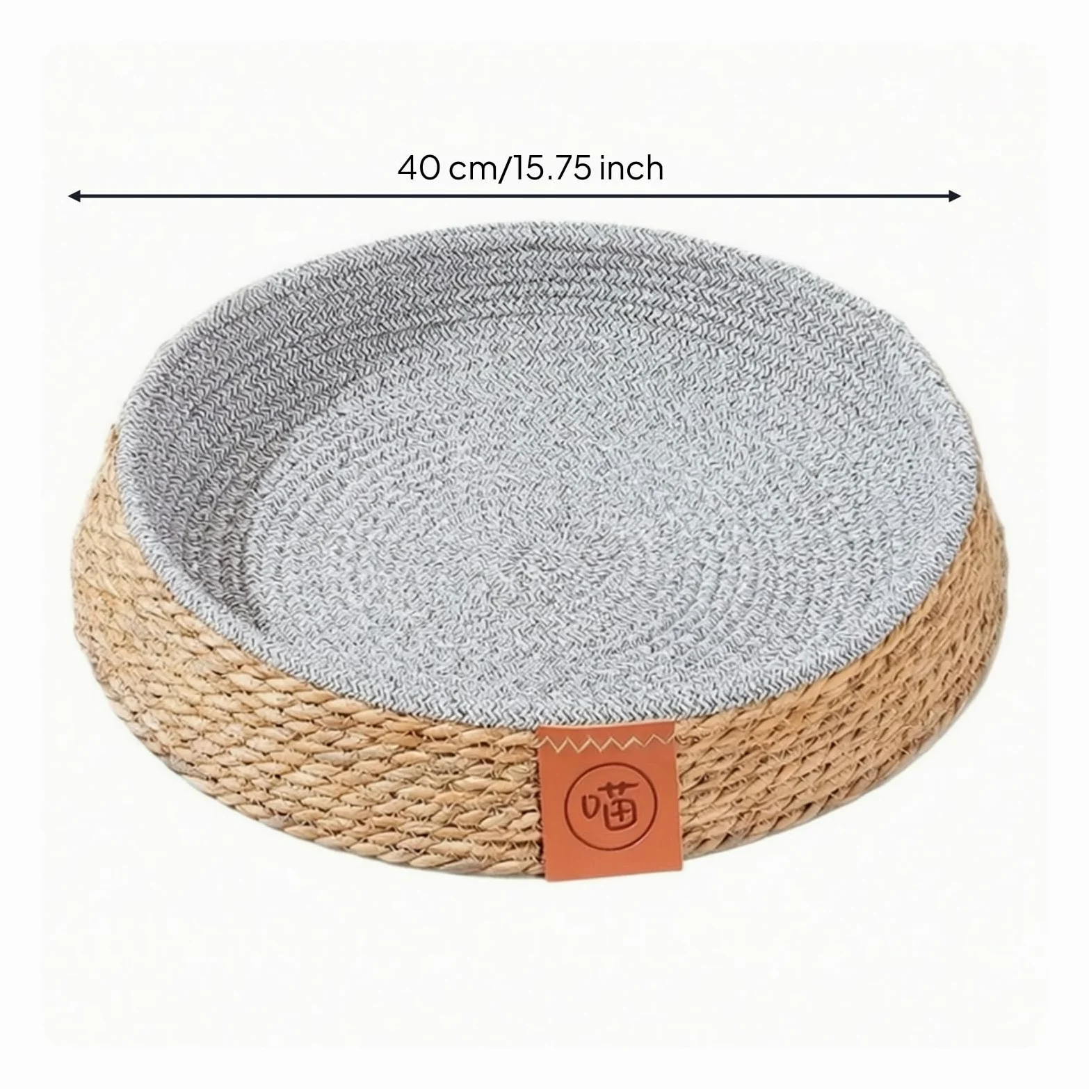 Colcolo Cuccia per Animali Domestici Letto Tondo Cestino Basso Nido Accogliente con Bordo Contenitivo E Etichetta Frontale Decorativa in Giunco E Cotone Adatta a Soggiorno, 40 Cm