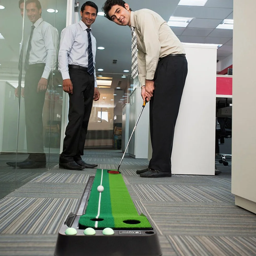 Golf Putting Trainer, Tappetino da Golf in Erba a due Colori con Traccia di Ritorno Dell'addensamento Della Pallina e Funzione Automatica(Niente Mazze da golf)