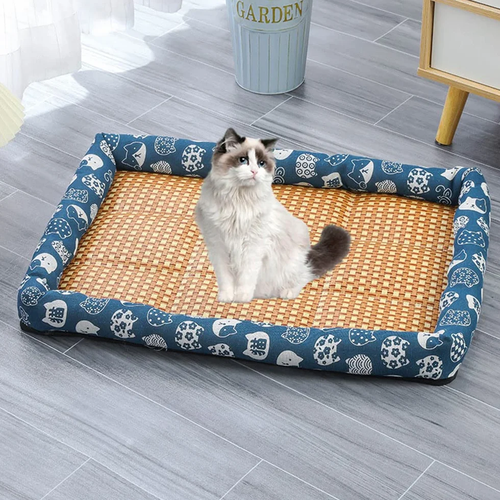 Lukery Cuscinetti Refrigeranti in bambù per Gatti e Cani, Estate Portatile Materasso Tappetino Refrigerante Lavabile Tappetino Animali per la Casa e in Viaggio (70x55cm,Gatto Blu)