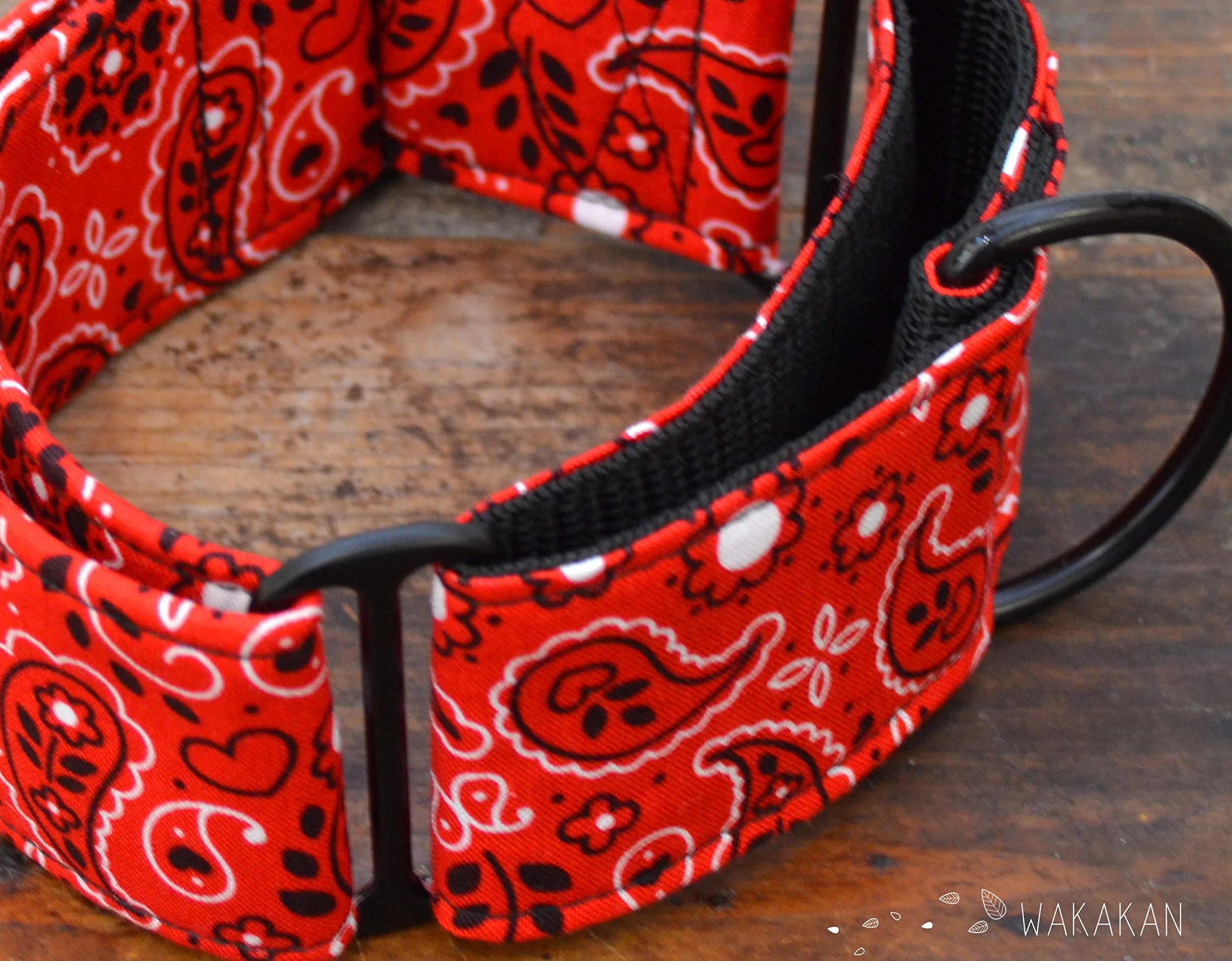 Martingale Collare per cani Red Bandana Wakakán fatto a mano Spagna
