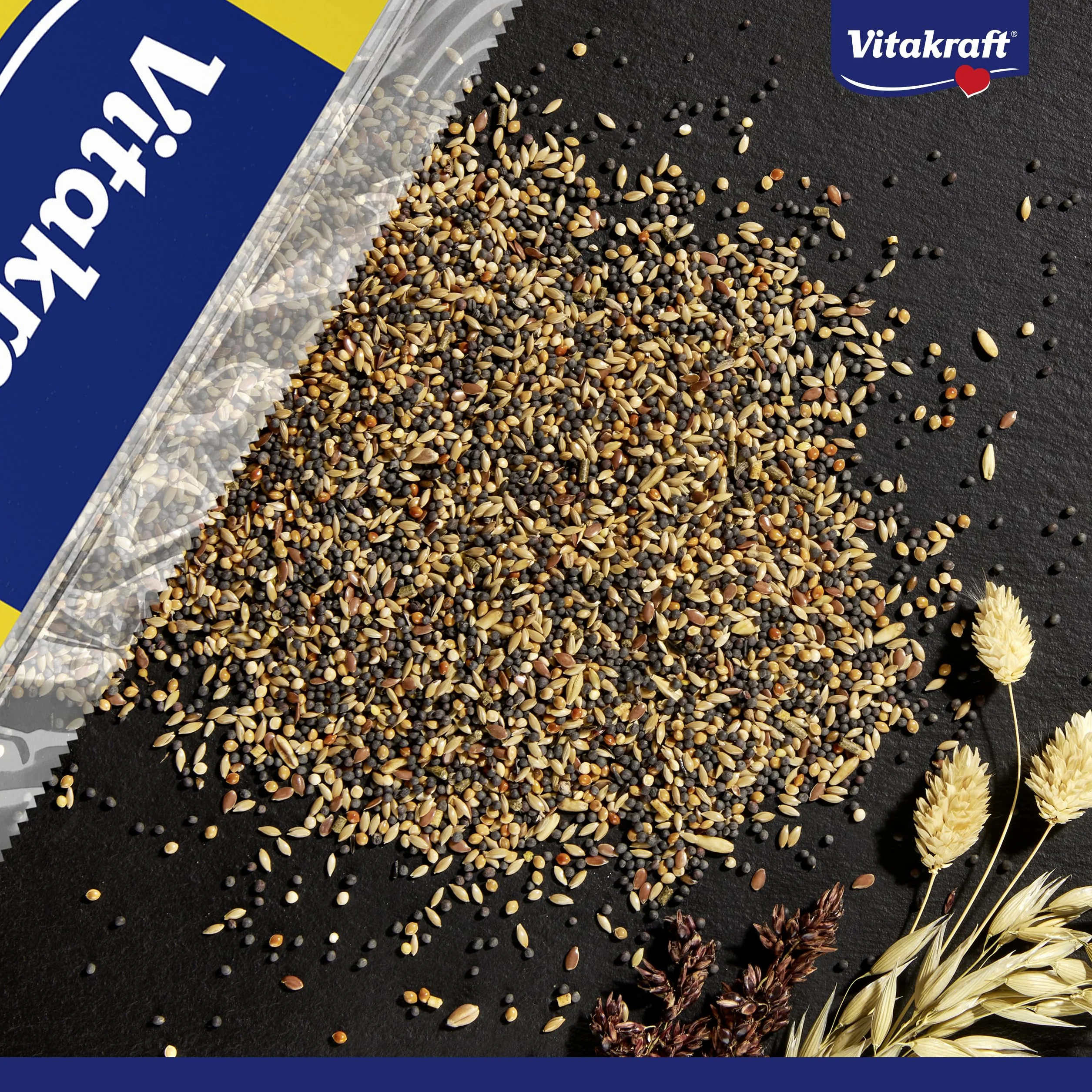 Vitakraft Menu 10 kg, mangime principale per canarini, con vitamine, complesso attivo immunitario ed erbe aromatiche (1 x 10 kg)