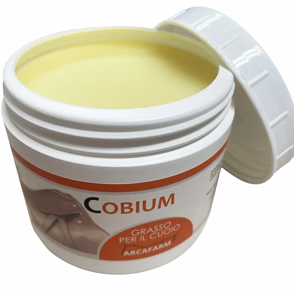Grasso cuoio e pelle per selle e calzature equitazione o finimenti da selleria 500 ml Cobium, nutre rigenera protegge impermeabilizza pelle e cuoio di accessori stivali selle borse, 100% Made in Italy