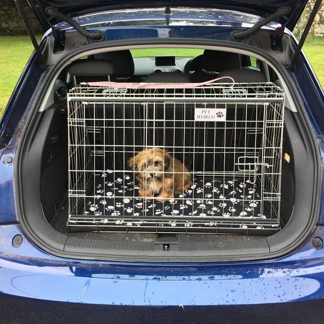 Pet World - Gabbia inclinata per cani da viaggio, compatibile con Audi A1 Sportback