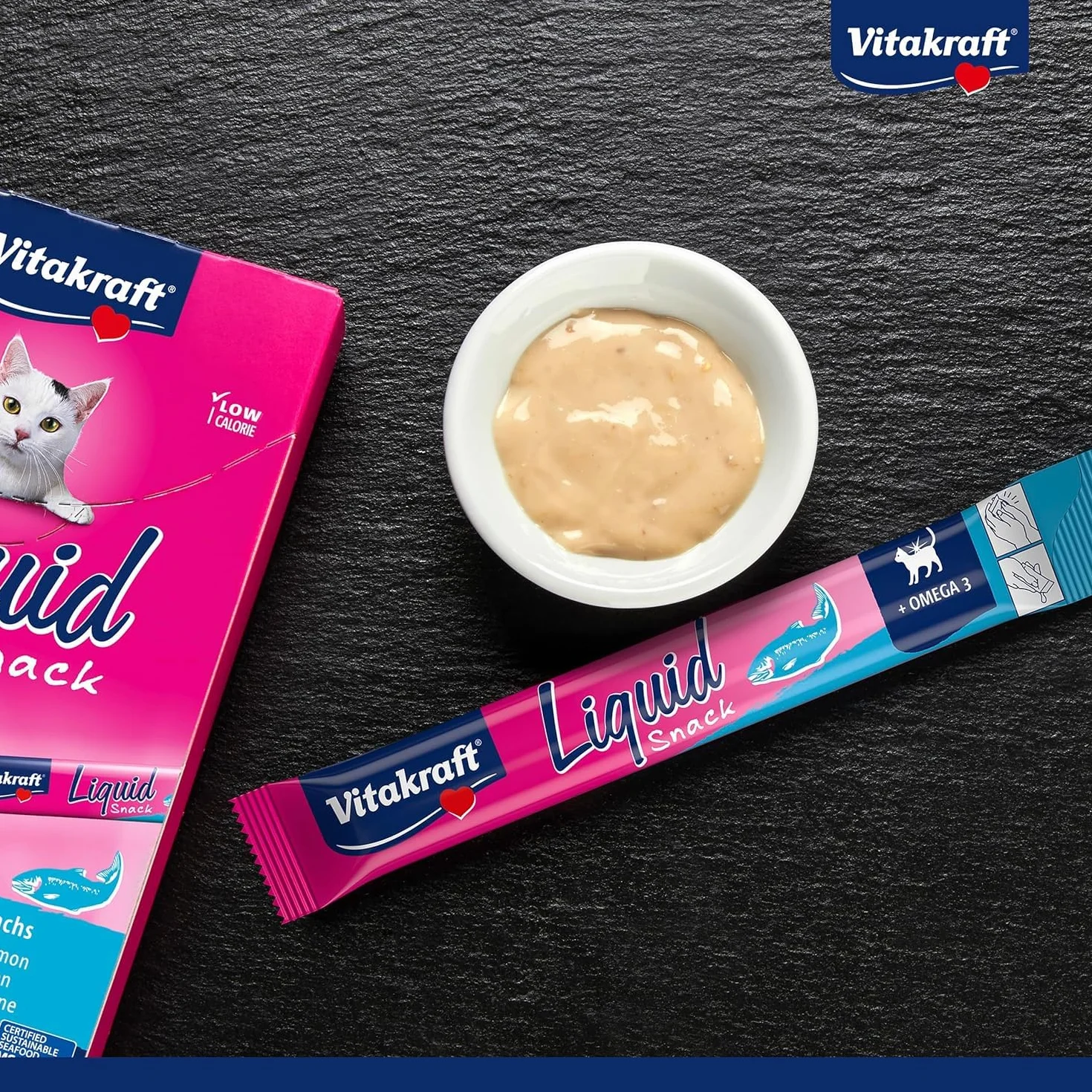 Vitakraft Liquid Snack gatto con salmone MSC omega 3 pelle sana 6x85g