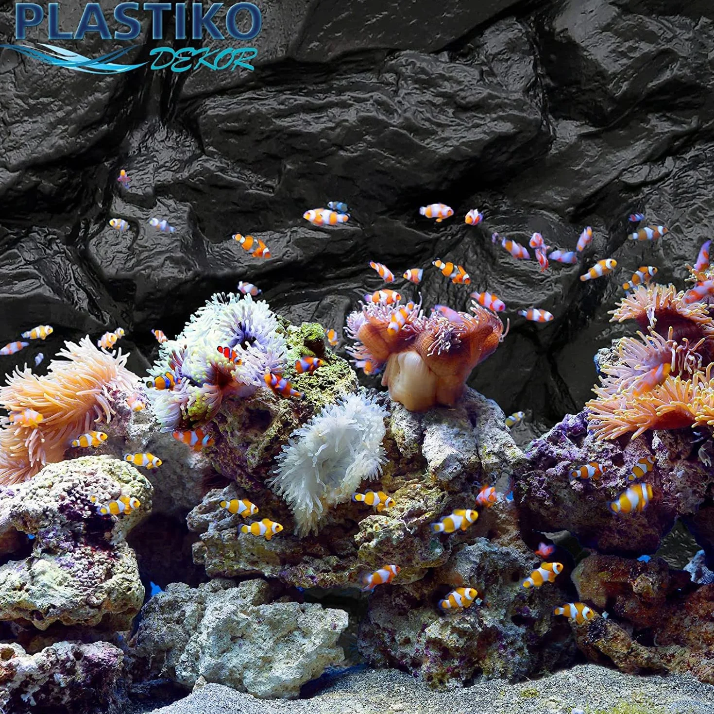 PLASTIKO - Acquario Sfondo 3D I 100x50 cm I Facile da Montare e Pulire I Non Richiede Colla I Sicuro per Gli Animali I Grigio con Un Modello di Pietre Alte