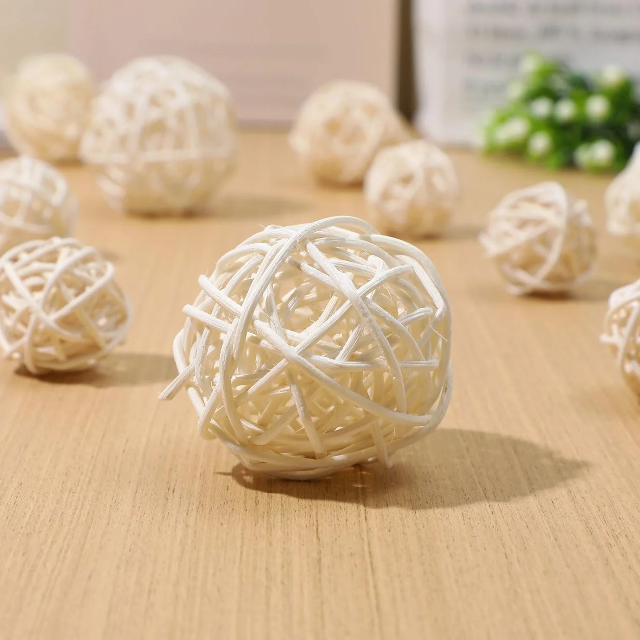 Voarge 10 Palline di Vimini Naturale per Pappagalli, Giocattolo da Masticare in Rattan 3 cm