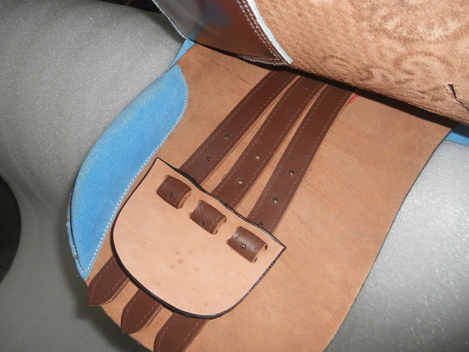 EU Sella inglese in pelle di qualità Dressage Treeless Saddle