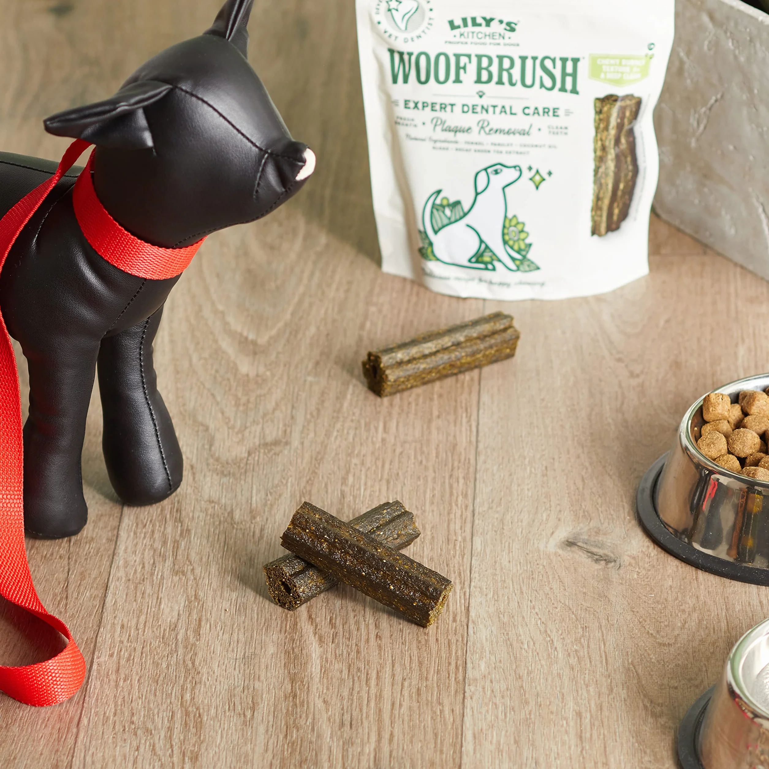 Lily’s Kitchen Bastoncini dentali piccoli per cani adulti Woofbrush realizzati con ingredienti naturali (7 x 22g)