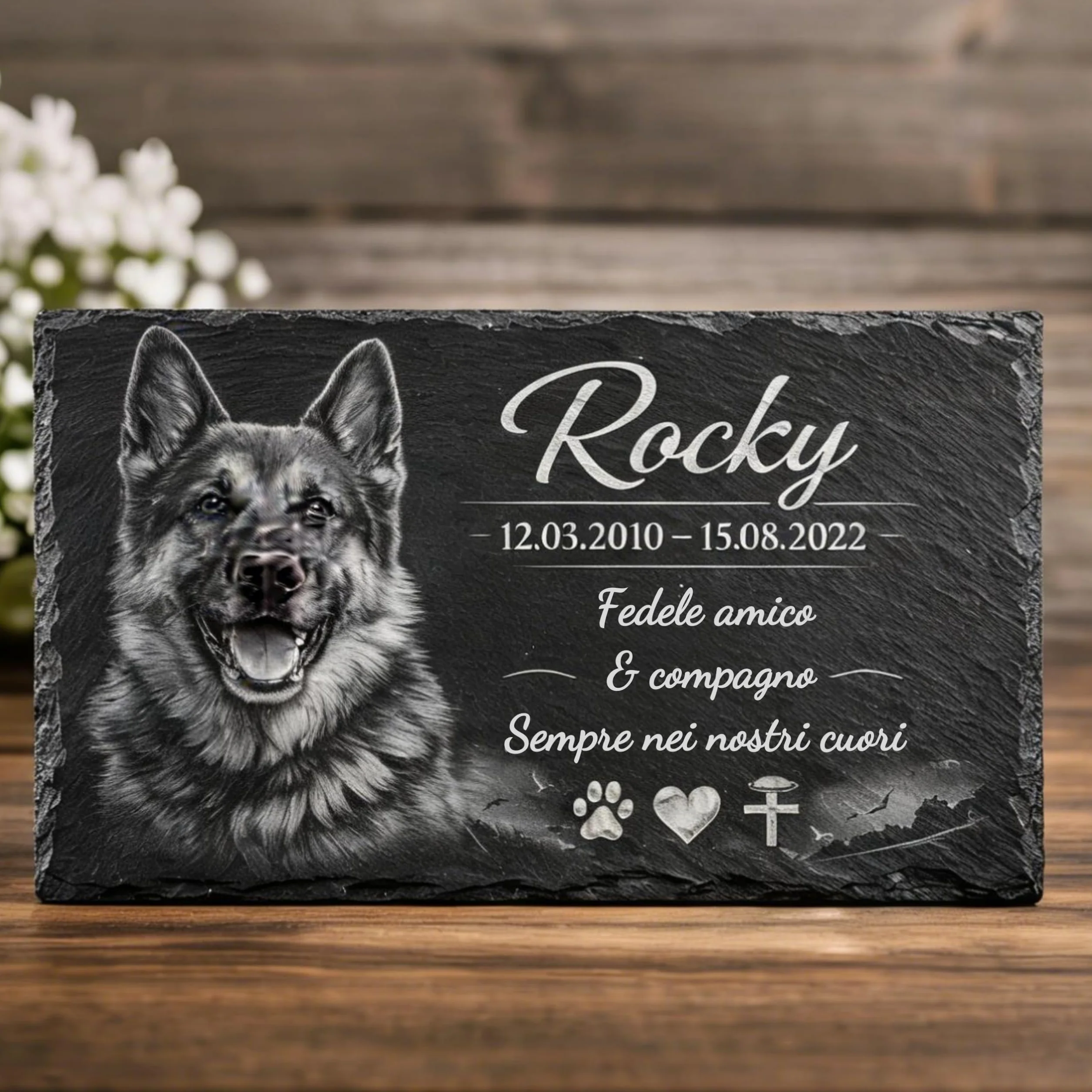 Pietra Commemorativa Cane in Ardesia – Lapide per Animali Esterno Personalizzata, Targa Memoriale per Cani Resistente alle Intemperie – Foto, Nome e Testo Personalizzabili – Giardino / 30x15–50x30 cm