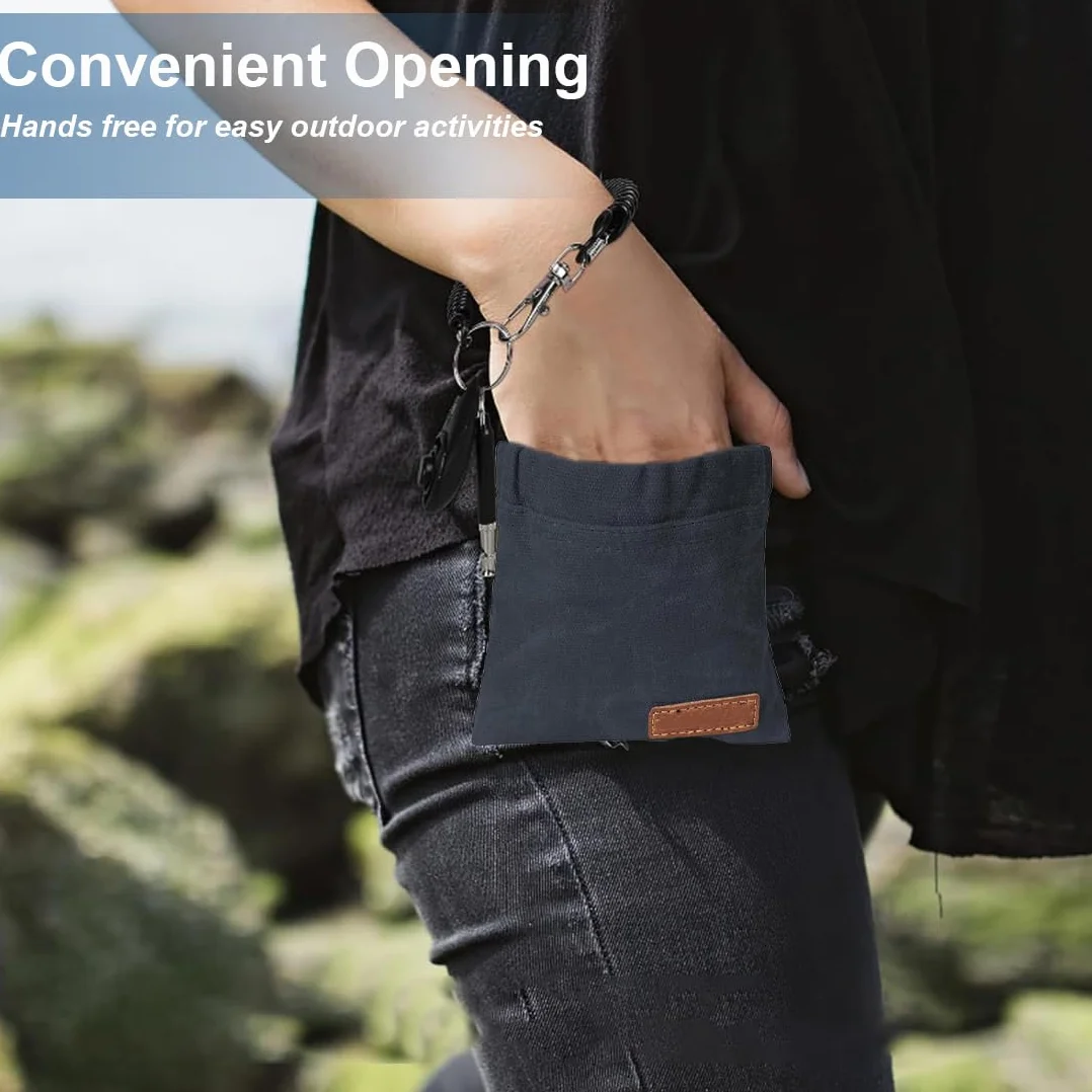 Borsa Addestramento Cane, Porta premietti per Cani, Porta Snack Cane, Sacchetto per cani a mani libere con moschettone, addestramento Cani Accessori, per addestramento di Cani (Nero)