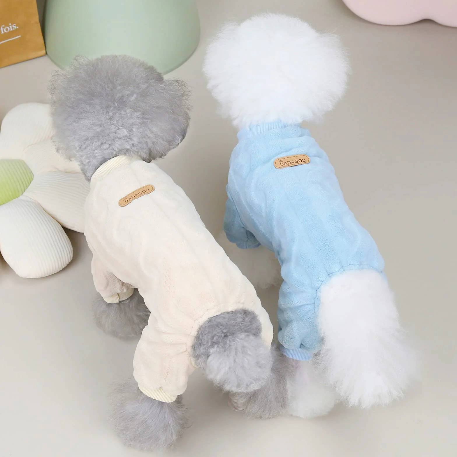 Izefia Maglione del Cane Vestiti Felpa Lana Invernale Caldo 4 Gambe Jumpsuit Pigiama per Cane Piccolo Gatto Medio