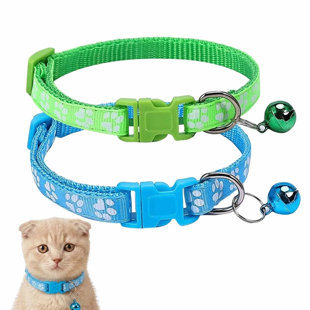 2 Pezzi Collare Gatto e Cane Riflettente, Collari Per Gatti e Cani Antistrozzo Con Campanellino E Fibbia Di Sicurezza, Stampa Zampa Carina 18-33Cm