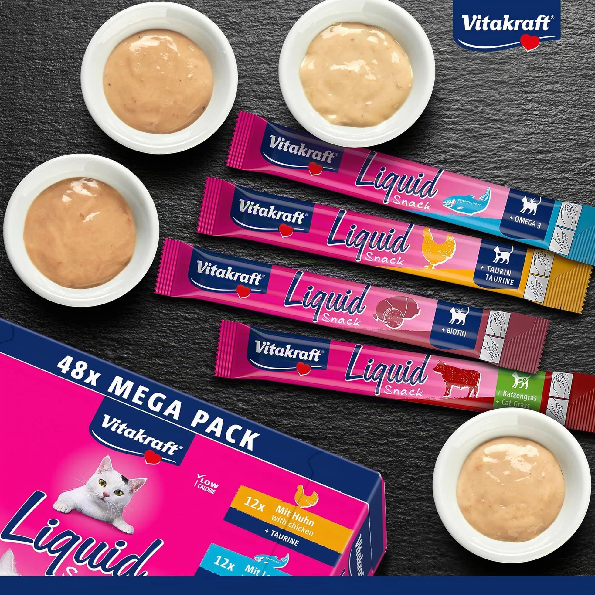 Vitakraft Liquid snack per gatti, snack gatto in formato mega pack, consistenza cremosa, con manzo, con pollo, con salmone, 1 confezione scorta (48x 15g)