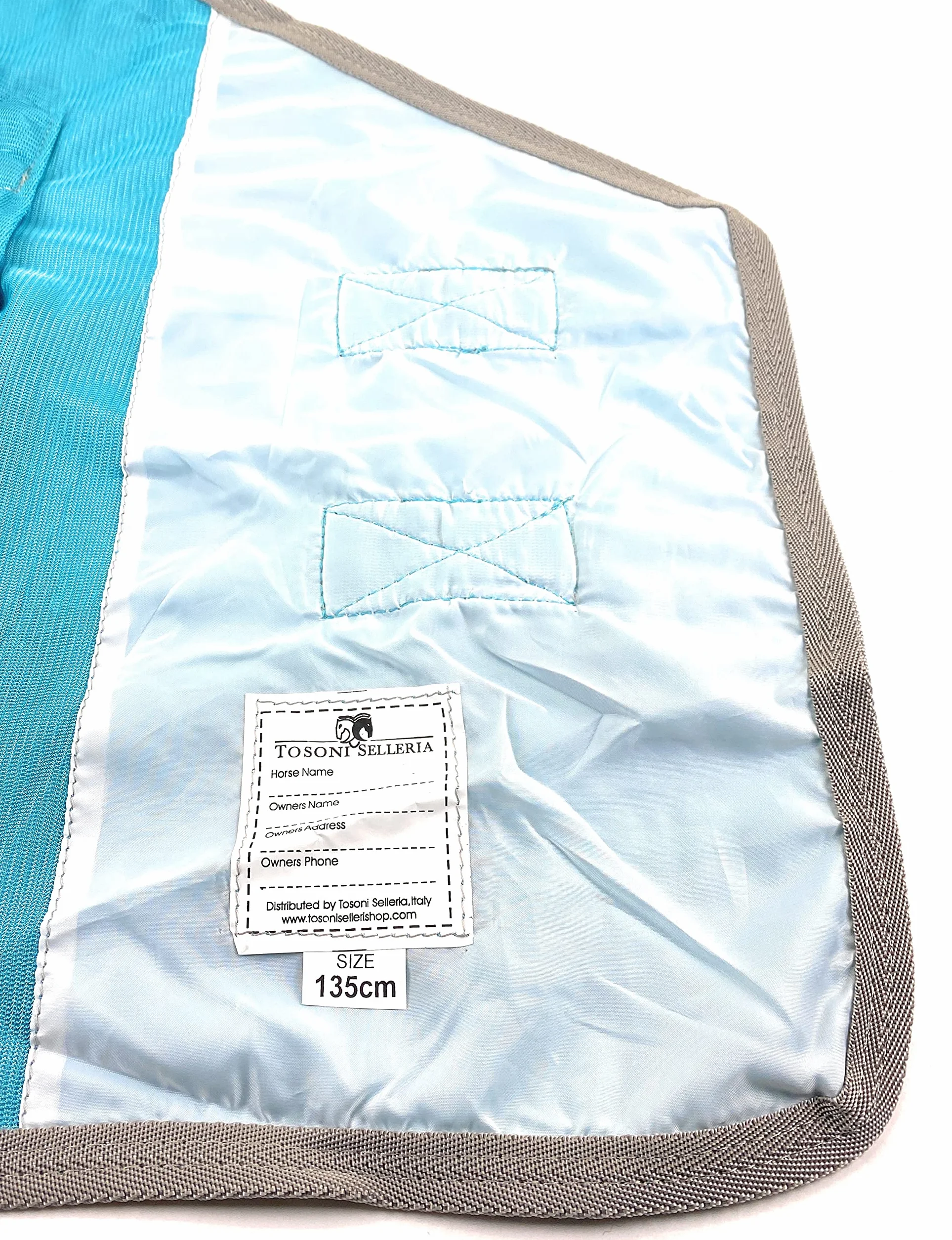 Horses, Coperta Antimosche Traspirante, Modello Nemesis, Scherma dai Raggi Solari, Rete Fitta in Tessuto Mesh, Contro Mosche ed Insetti (135 cm, Azzurro)