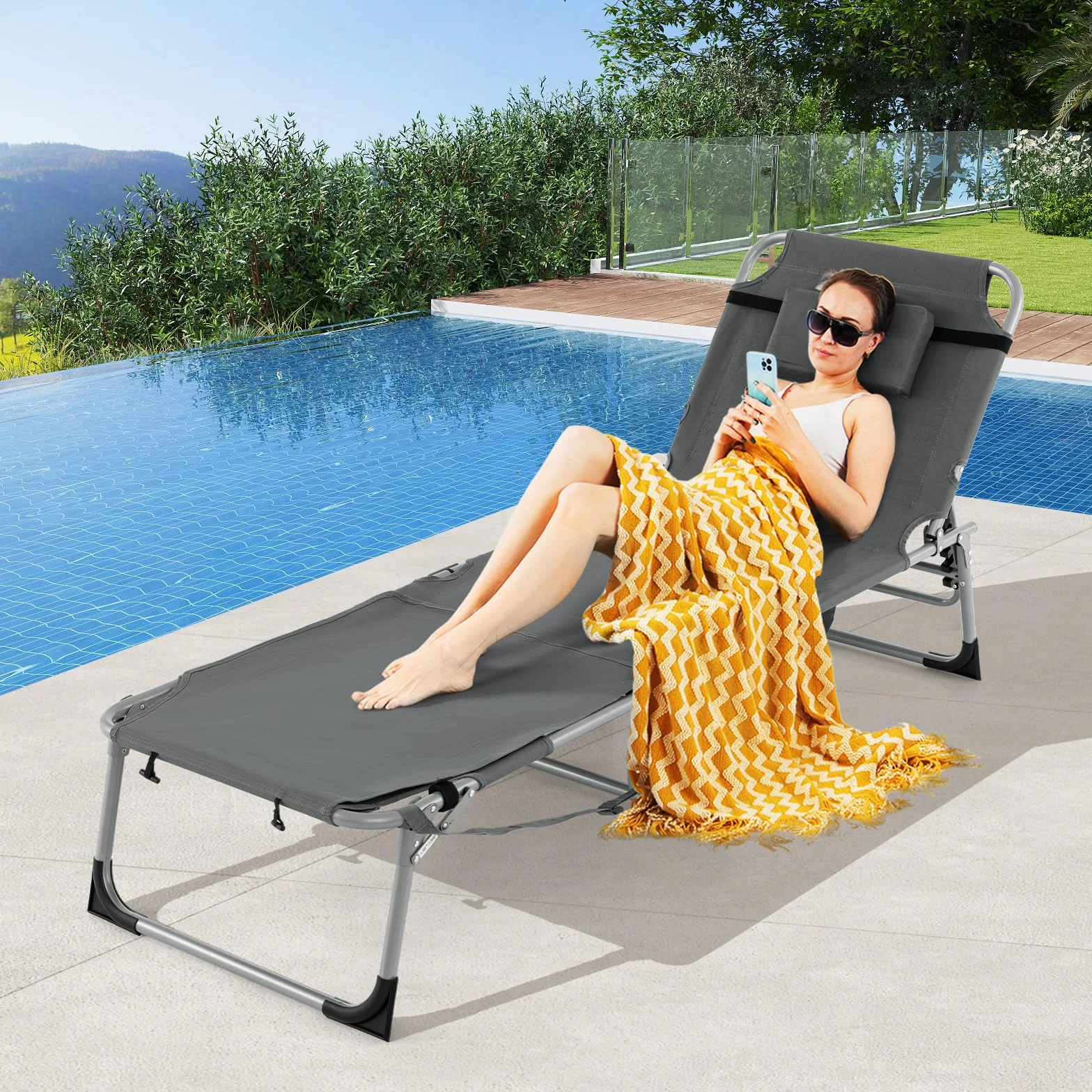 COSTWAY Lettino Prendisole Pieghevole Portatile, Lettino da Spiaggia con Fori per Viso e Braccia, Cuscino Poggiatesta e Tasca, Schienale Regolabile, per Mare e Piscina, Portata 180 kg (Grigio Scuro)